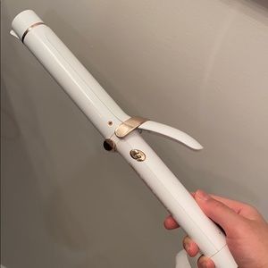 T3 singlepass curling iron